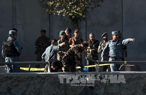 Death toll in twin Afghanistan bombings increases - ảnh 1